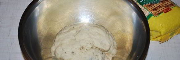 пирог с томленым мясом и горохом