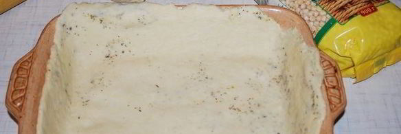 пирог с томленым мясом и горохом