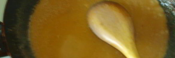 пирог со сливами в карамельной заливке