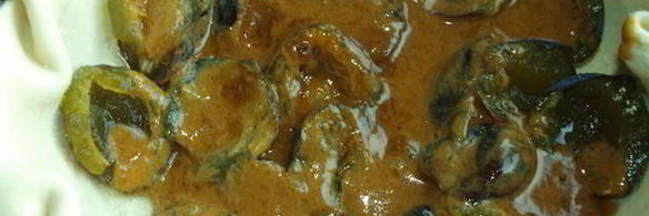 пирог со сливами в карамельной заливке