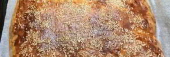 слоеный пирог с яйцом и зеленым луком