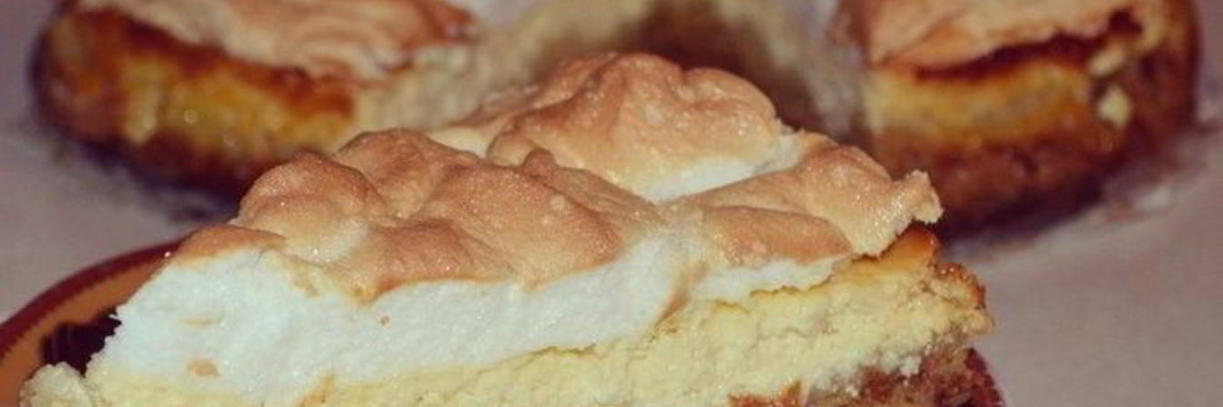 Творожный пирог с меренгой