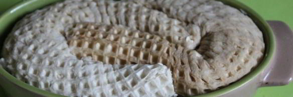 заливной пирог из вафельных коржей с мясным фаршем