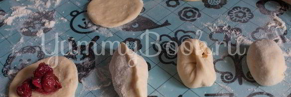 быстрые дрожжевые пирожки с вишней