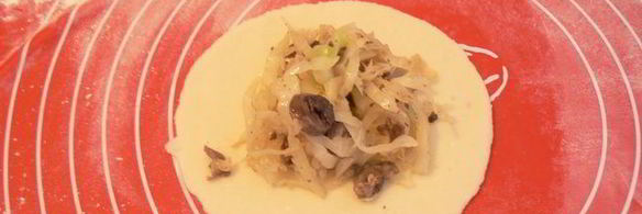 быстрые пирожки с капустой и сердечками