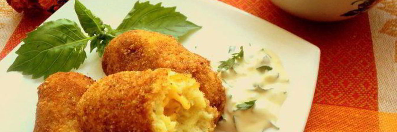 Картофельные пирожки с сыром