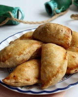 Маленькие пирожки с мясом