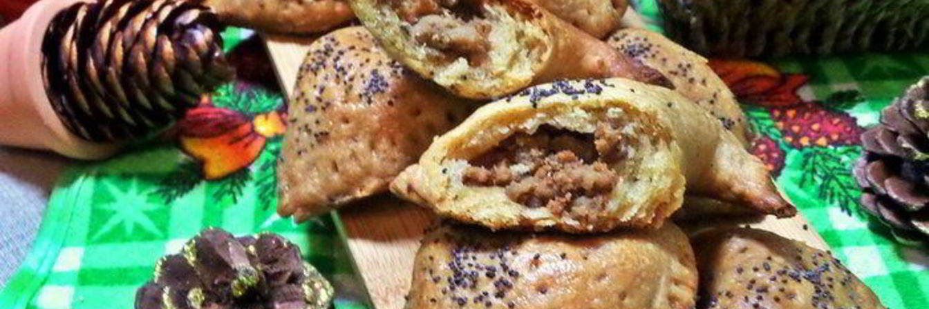 Мясные пирожки из хрустящего теста
