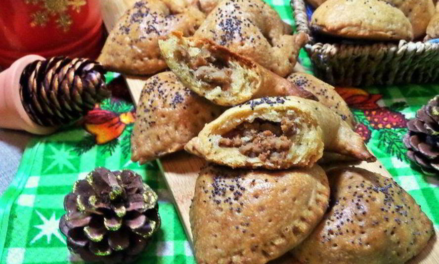 Рецепт мясных пирожков из хрустящего теста
