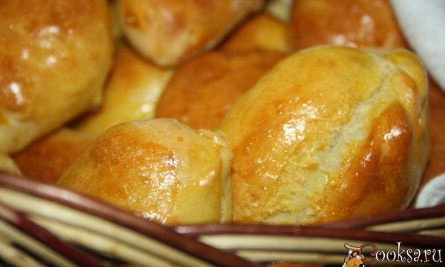 Рецепт печеных пирожков с картофелем и маслятами