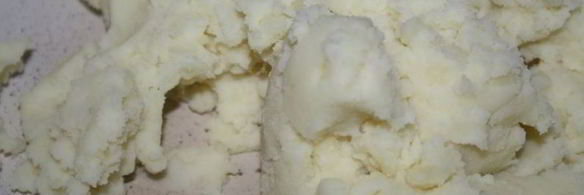 печеные пирожки с картофелем и маслятами