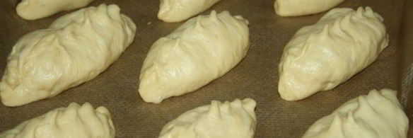 печеные пирожки с картофелем и маслятами