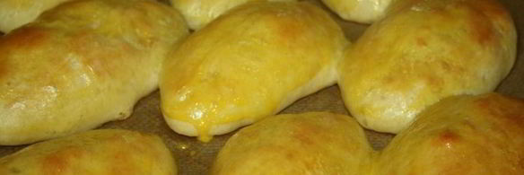 печеные пирожки с картофелем и маслятами