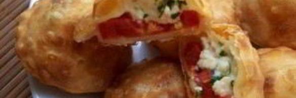 пирожки бомбочки с помидорами