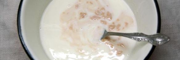 пирожки на кефире без яиц с домашним яблочным вареньем с корицей