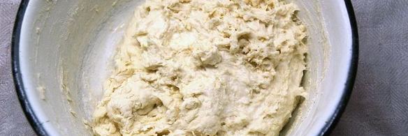 пирожки на кефире без яиц с домашним яблочным вареньем с корицей