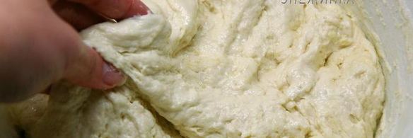 пирожки на кефире без яиц с домашним яблочным вареньем с корицей