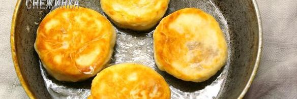 пирожки на кефире без яиц с домашним яблочным вареньем с корицей