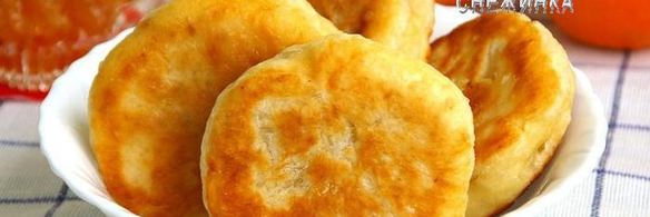 пирожки на кефире без яиц с домашним яблочным вареньем с корицей