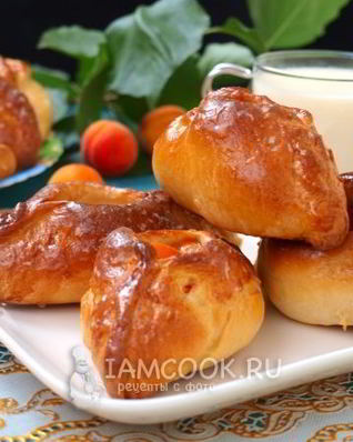 Пирожки с абрикосами в духовке