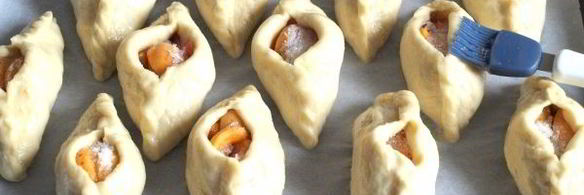 пирожки с абрикосами в духовке