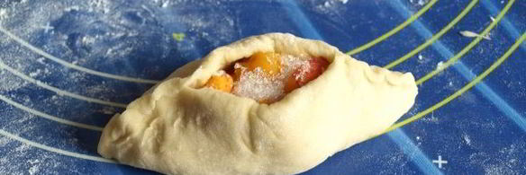 пирожки с абрикосами в духовке