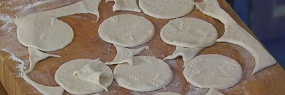 пирожки с изюмом