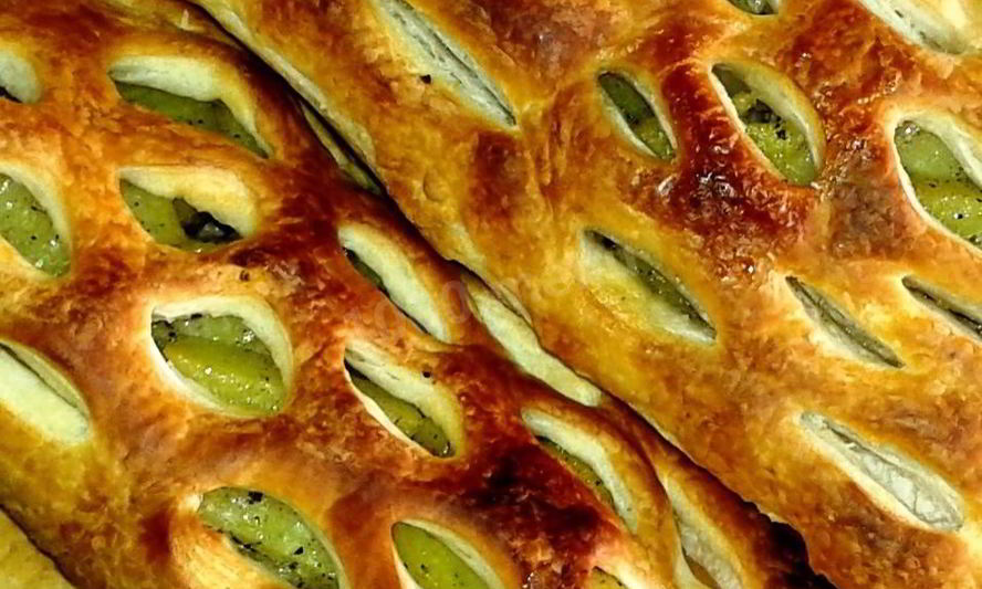 Рецепт пирожков с картошкой и фаршем из слоеного теста