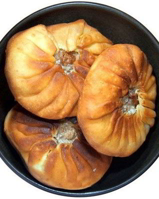 Пирожки с курятиной и грибами