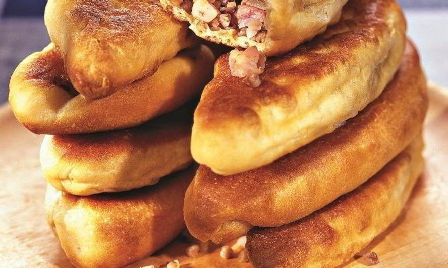 Рецепт пирожков с квашеной капустой и утиными шкварками