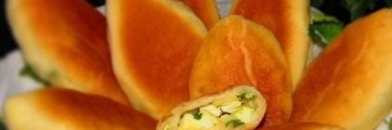 Пирожки с рисом и яйцом