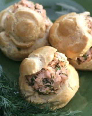 Пирожки с рыбно-грибной начинкой из заварного теста