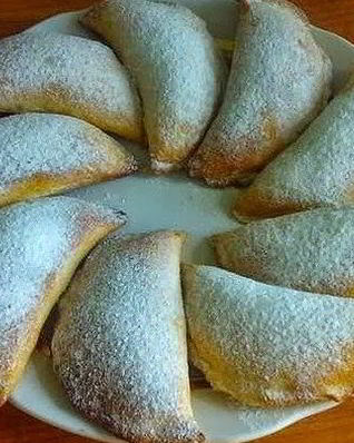 Пирожки с творожно-банановой начинкой