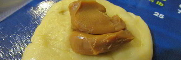 пирожки с вареной сгущенкой