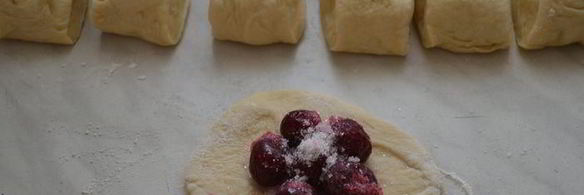 пирожки с вишнями