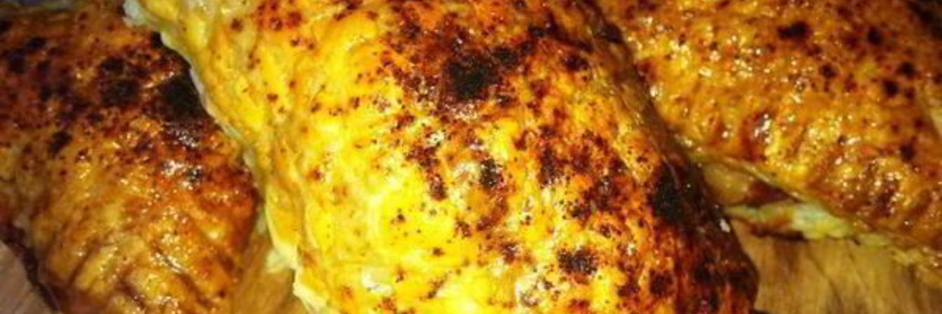 Пирожки слоеные с ветчиной, сыром и луком