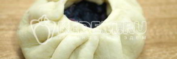 пирожки в духовке с жимолостью