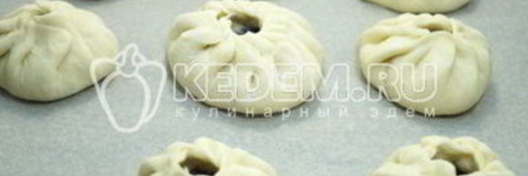 пирожки в духовке с жимолостью