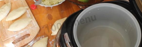 пирожки в мультиварке с капустой