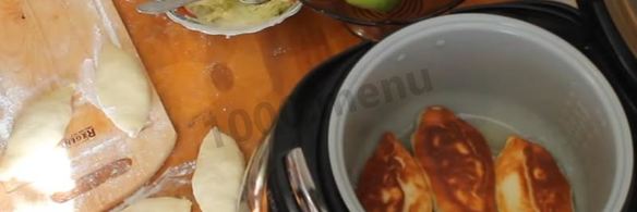 пирожки в мультиварке с капустой