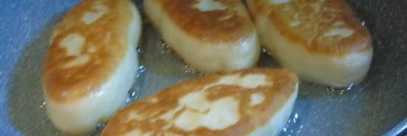 пирожки жареные