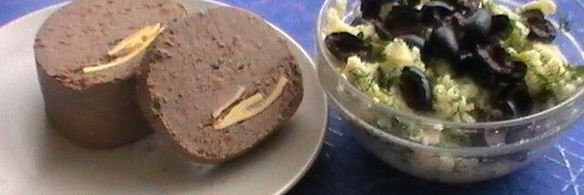 пирожки зимние с домашним паштетом и картофелем