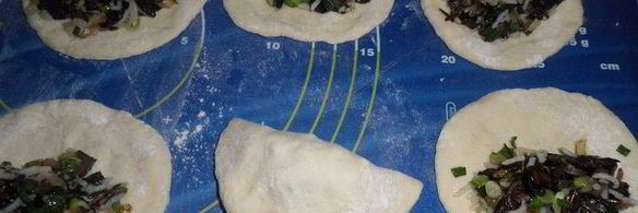 постные пирожки с рисом и грибами