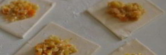 слоеные пирожки с капустой