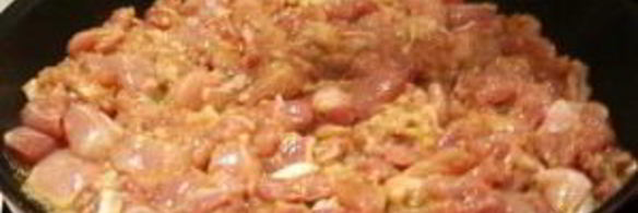 слоеные пирожки с курицей и сыром