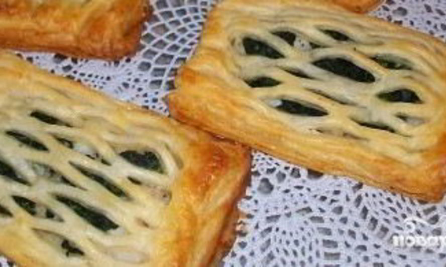 Рецепт слоеных пирожков с рыбой