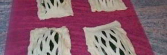 слоеные пирожки с рыбой