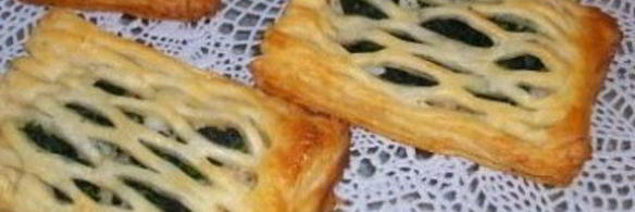 слоеные пирожки с рыбой