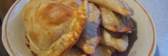 слоеные пирожки с ягодами в шоколаде