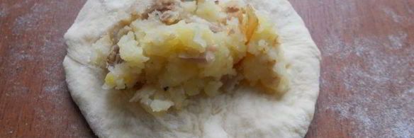 жареные пирожки с картофелем и мясом